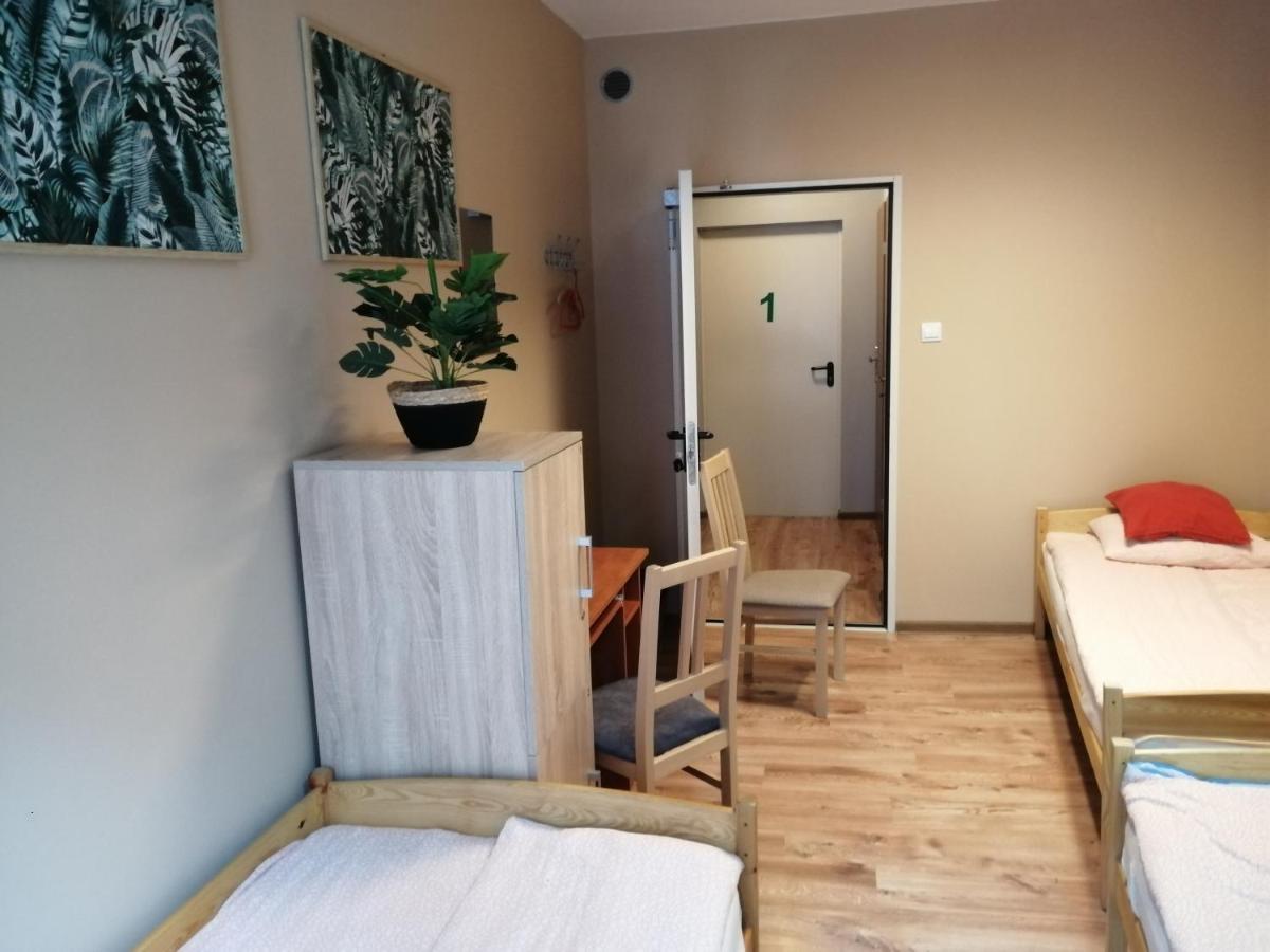 Hostel Gliwice Centrum Parking Екстериор снимка