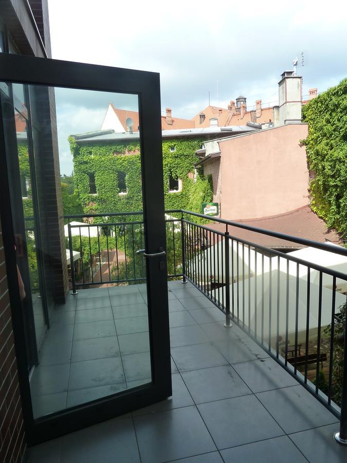 Hostel Gliwice Centrum Parking Екстериор снимка