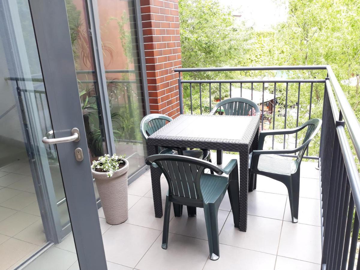 Hostel Gliwice Centrum Parking Екстериор снимка