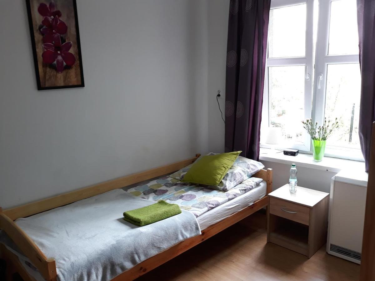 Hostel Gliwice Centrum Parking Екстериор снимка